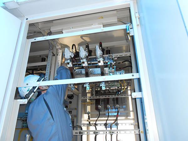 キュービクルLBS更新工事